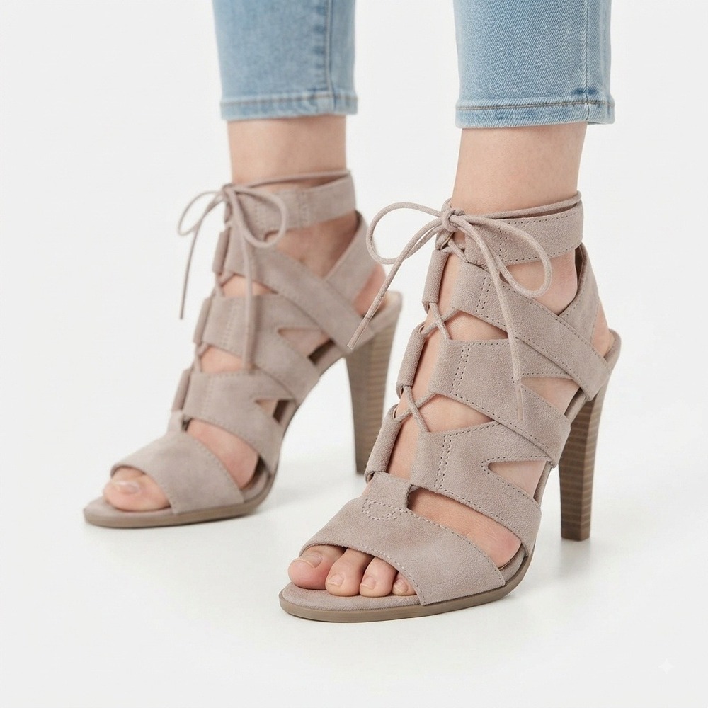 Simply Vera Sandals Womens 7.5 Vera Wang Iman Blush Taupe Caged Lace Up Heeled